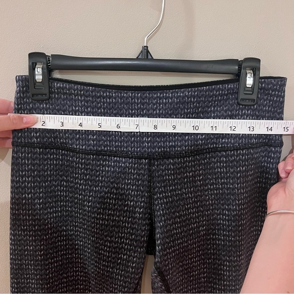 Lululemon Wunder Under Grey Pattern Leggings Size 8 - Picture 4 of 8